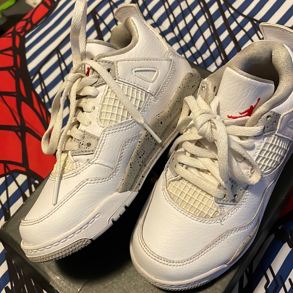 Air Jordan 4